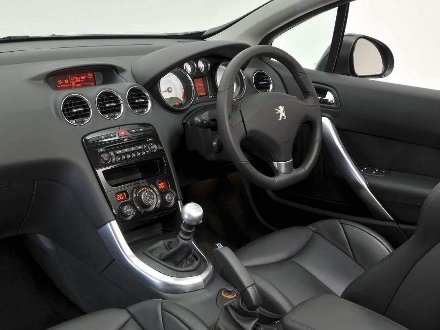  Peugeot 308 CC 2009 года  (ZA) (фото 21 из 30)
